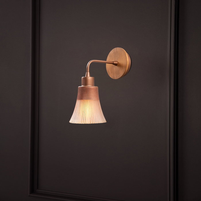 Opviq Aplique de Pared N-130, Lámpara de Cobre Moderna, Cuerpo Metálico, Base Madera, Diámetro 13cm, Alto 28cm
